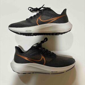Nike Air Zoom Pegasus 39 - Women's Road Running Shoes - Size 8 - Dark Smoke Grey